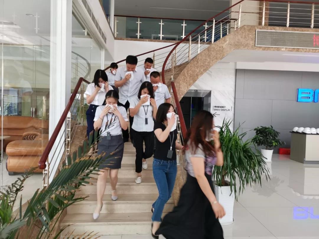 6373932536065754431802587.jpg undefined